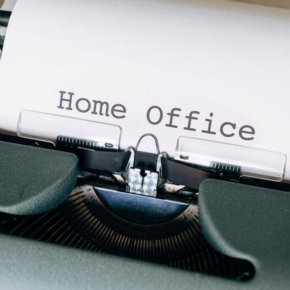 Schreibmaschine mit dem Text "Home Office"